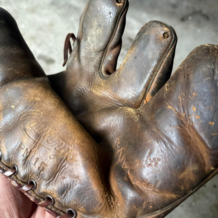 1930s Rawlings Baseball Glove