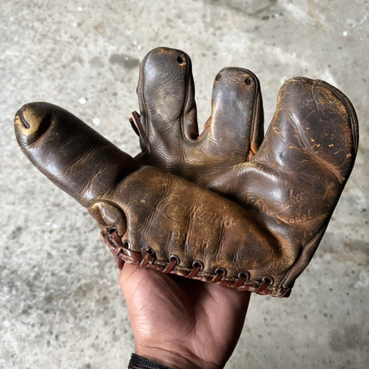 1930s Rawlings Baseball Glove