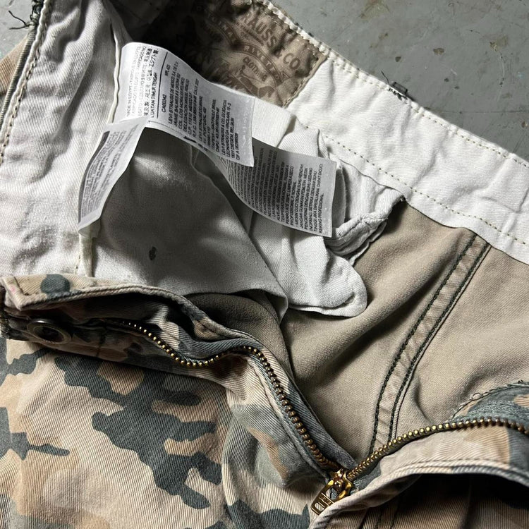 00s Levi's Camo Cargo's