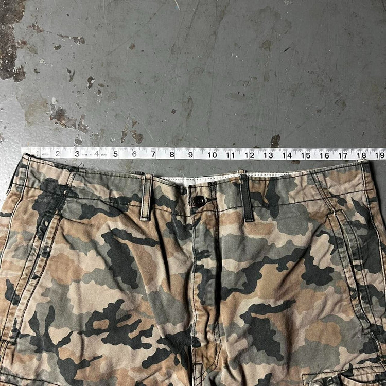 00s Levi's Camo Cargo's